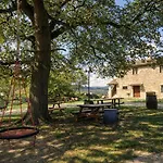 Scappo In Umbria, Casale Al Lago