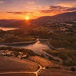 Scappo In Umbria, Casale Al Lago * Corbara (Umbria)