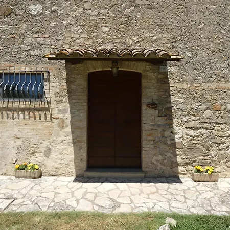 Scappo In Umbria, Casale Al